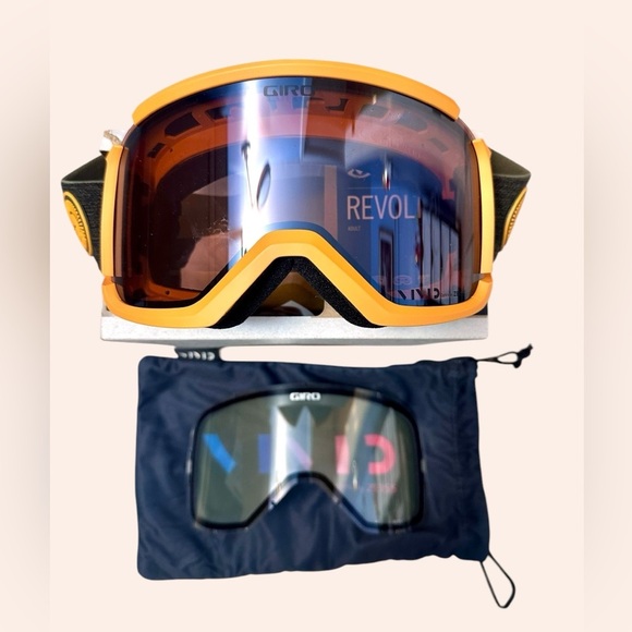 GIRO REVOLT SKI GOOGLES WITH BONUS VIVID LENS 2025 - Picture 4 of 8